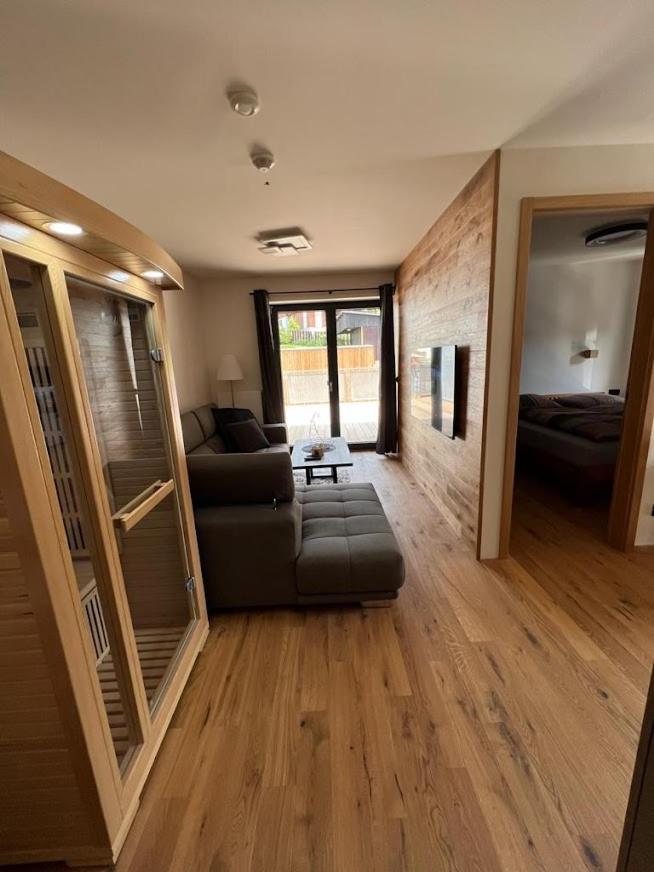 Luxusní Apartmán GRAND v centru Harrachova se soukromou Mega terasou, s možností dobíjení wallbox EV a výhledem na Harrachovský kostelíček Exterior foto